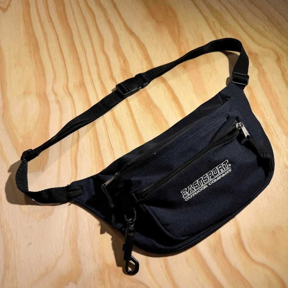Vintage 90s Eastsport navy blue fanny pack
